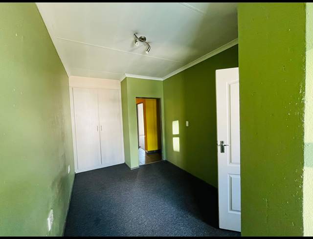 3 BEDROOM APARTMENT FOR SALE IN HONEYDEW GROVE